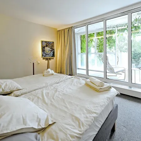 Vida Prostorny 220 M2 3Br Apartman S Krbem A Zahradou, Idealni Pro Rodiny Prague Exterior photo